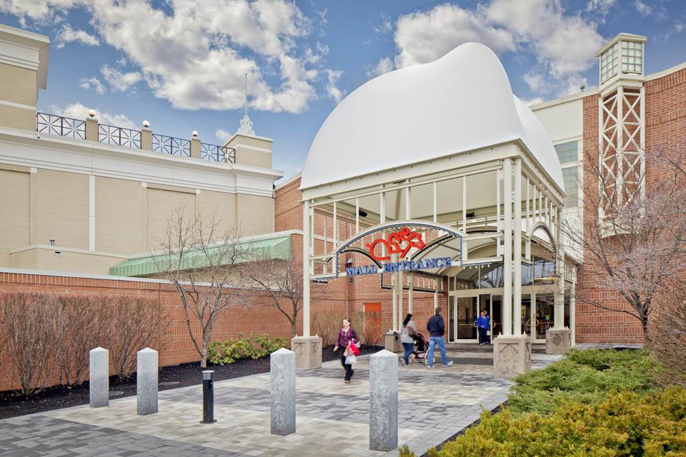 The Mall at Rockingham Park, Salem New Hampshire (NH) - www.waldenwongart.com