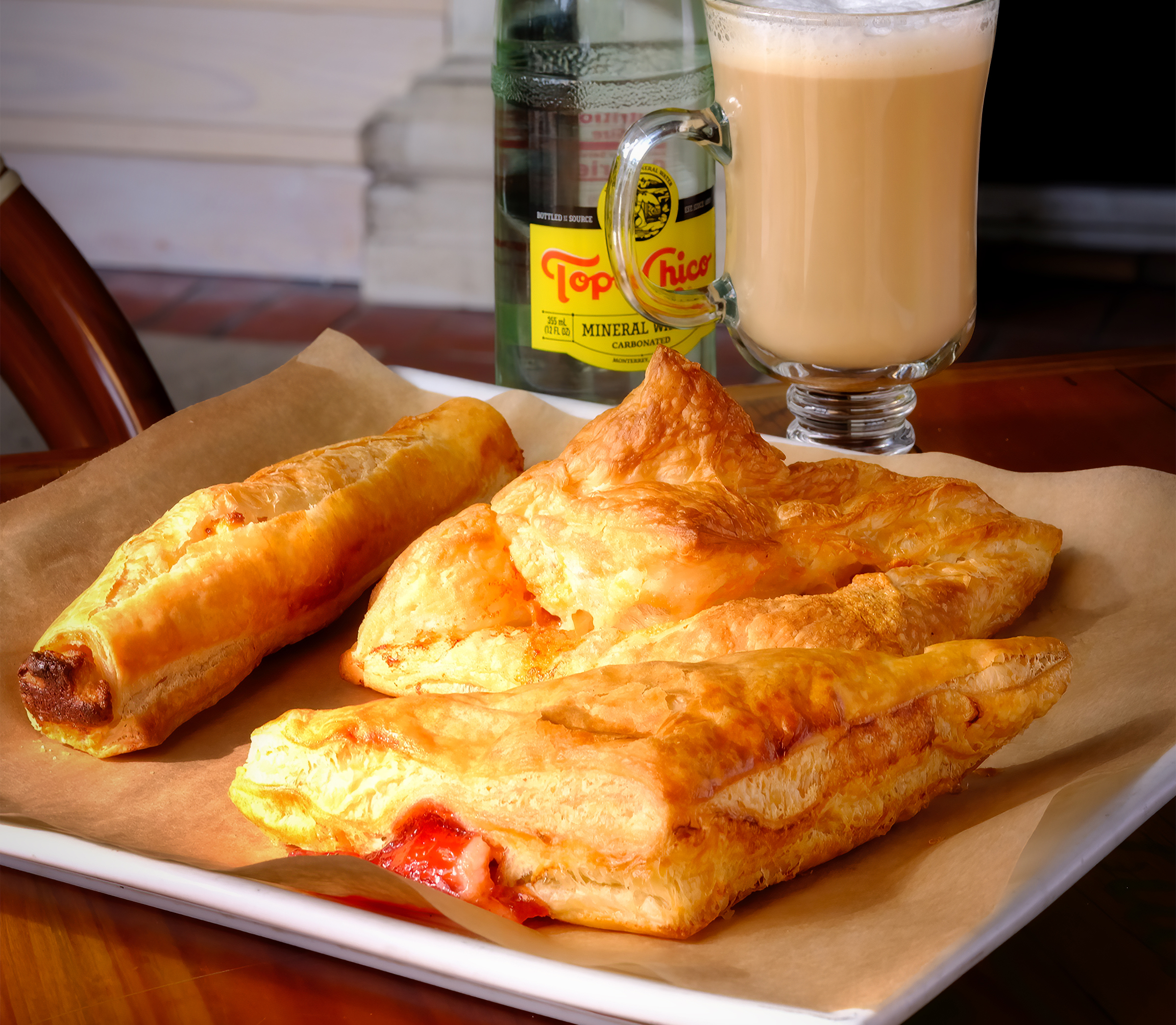Cafecito at Hemingway's Tavern