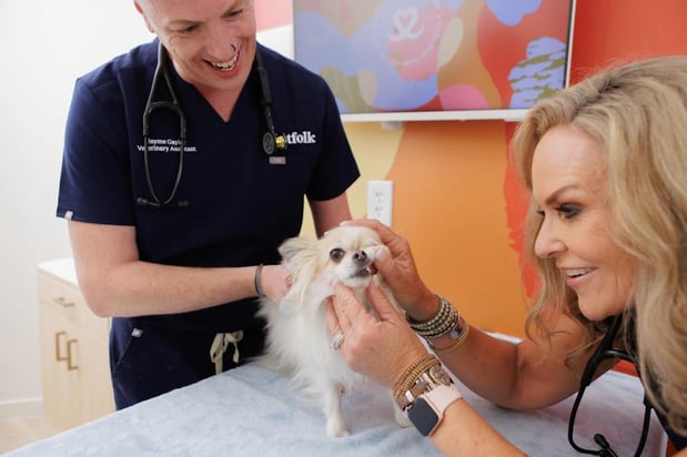 Images Petfolk Veterinary & Urgent Care - Mansfield