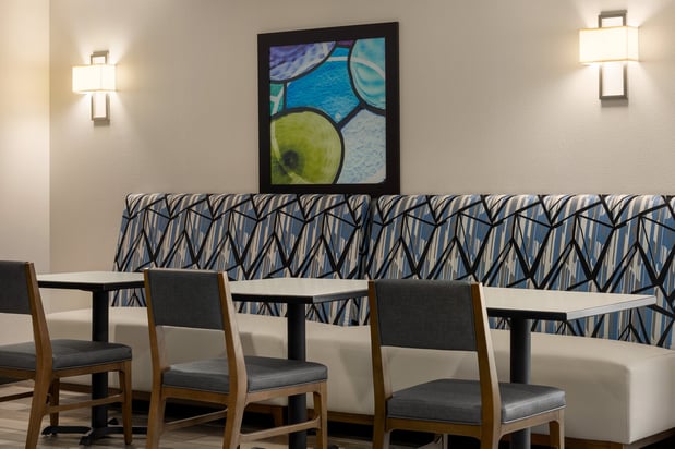Images Holiday Inn Express & Suites Colorado Springs Central by IHG