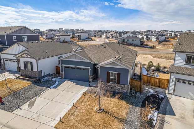 Images RE/MAX Professionals - Michael Kozlowski - Team Koz