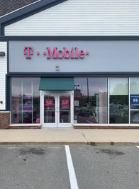 Exterior photo of T-Mobile Store at Fresh River Rd & Calef Hwy, Epping, NH