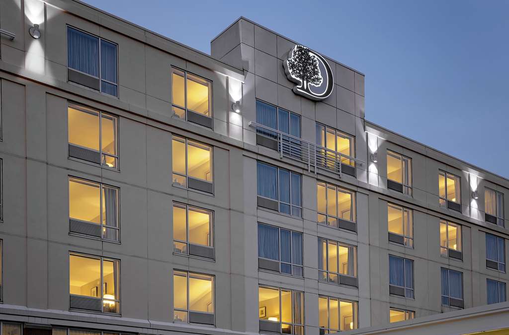 DoubleTree by Hilton Boston Bayside