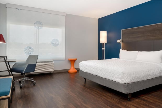 Images Tru by Hilton Brunswick