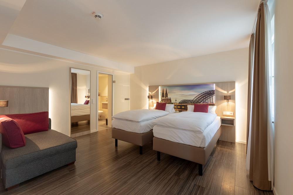 Zweibettzimmer CityClass Hotel Caprice am Dom, Komfort oder Superiorkategorie wahlweise mit Balkon
