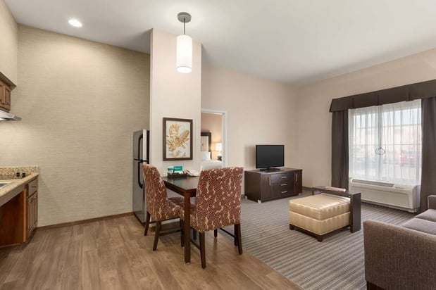 Images Homewood Suites by Hilton Fargo