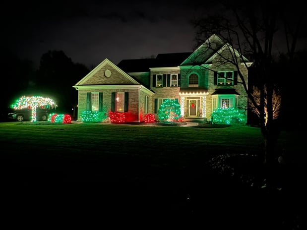 Images Rudy & Co. Holiday Lighting