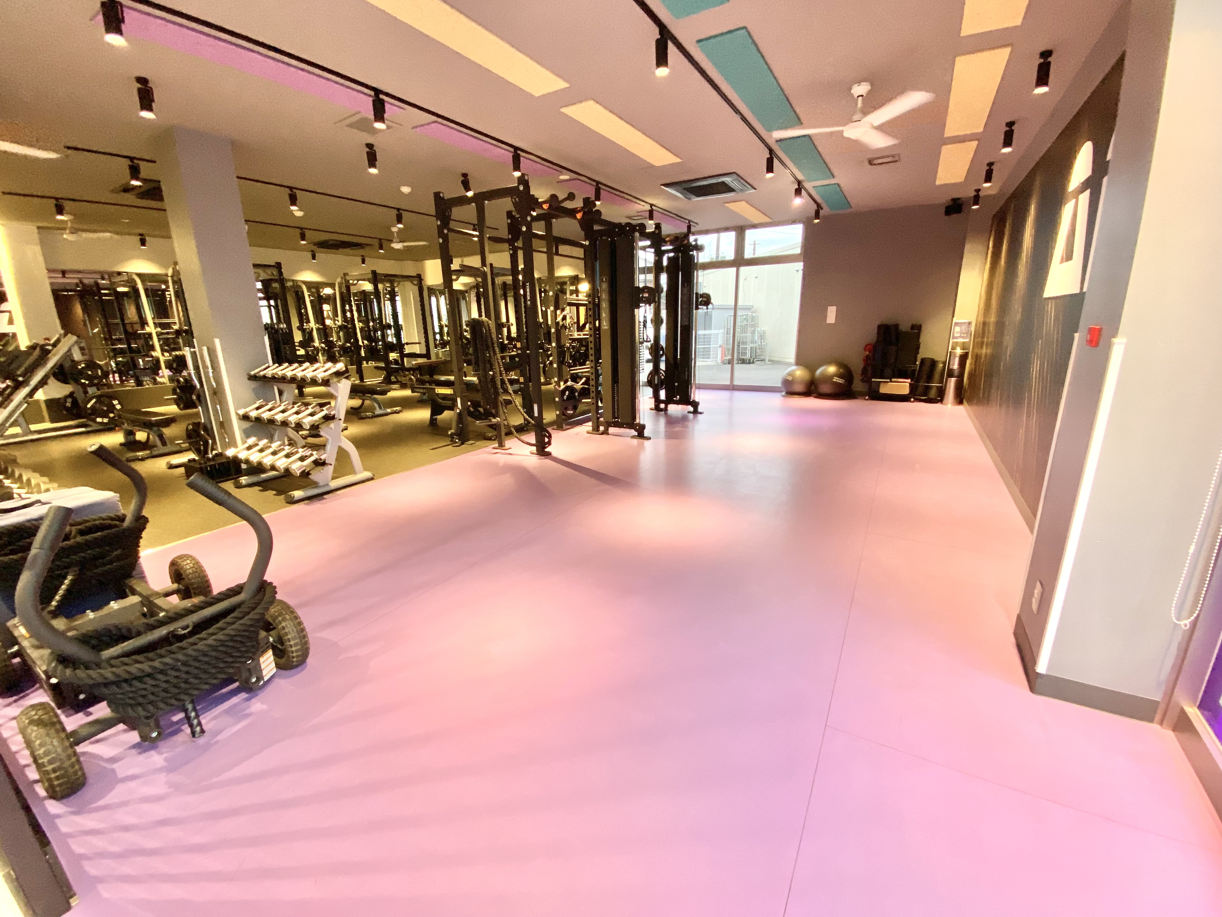 Images エニタイムフィットネス 千葉桜木店