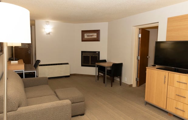 Images Holiday Inn Spearfish-Convention Center by IHG