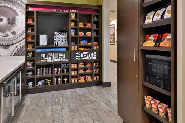 Images Hampton Inn & Suites Dallas Market Center