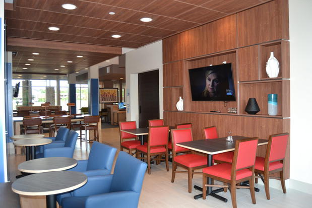 Images Holiday Inn Express & Suites Goodlettsville N - Nashville by IHG