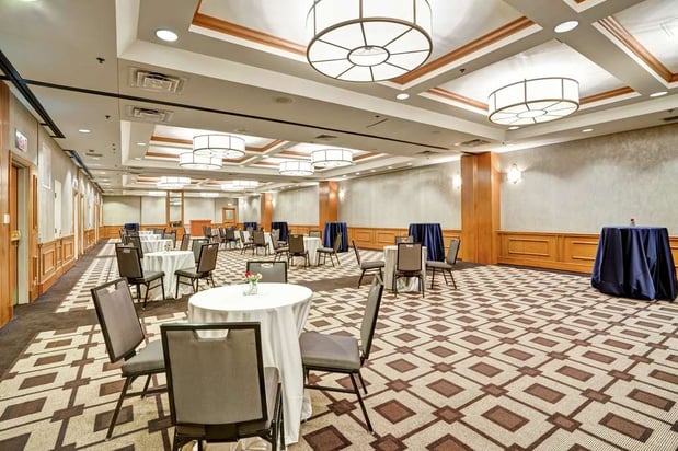 Images Embassy Suites by Hilton Chicago Downtown River North