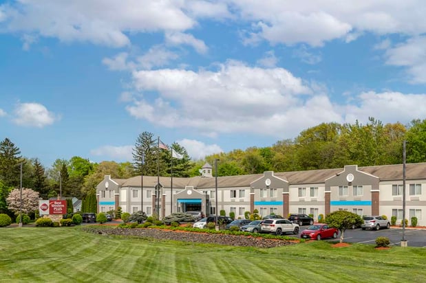 Images Best Western Plus New England Inn & Suites