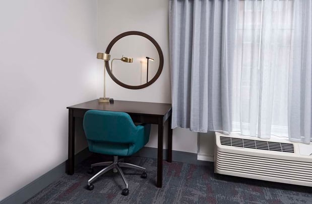 Images Hampton Inn & Suites Raleigh Downtown
