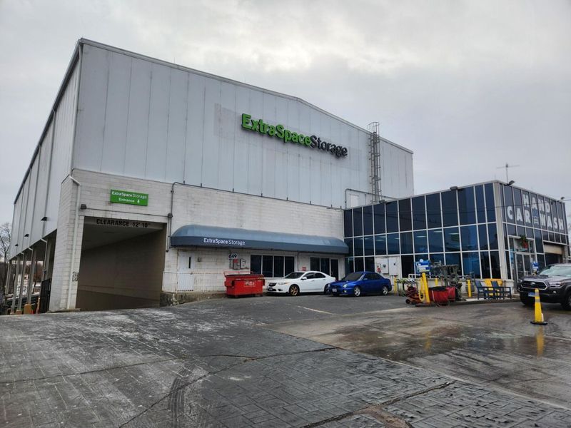 Images Extra Space Storage