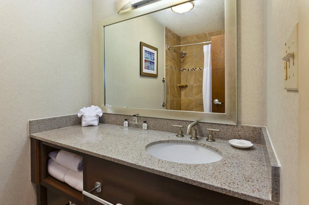 Images Crowne Plaza Columbus North- Worthington by IHG