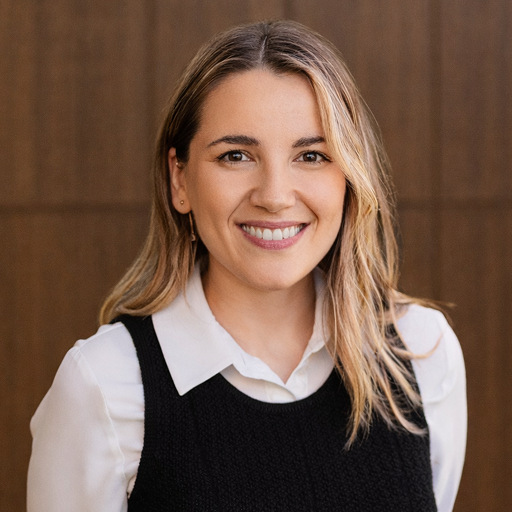 Kate Moldavanov headshot.