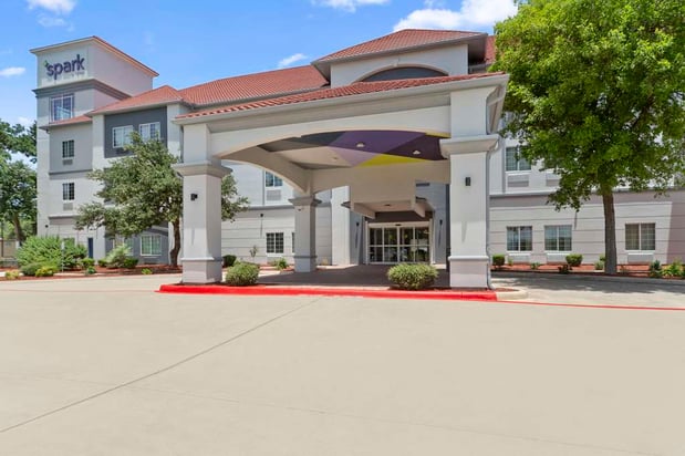 Images Spark by Hilton San Antonio Dominion