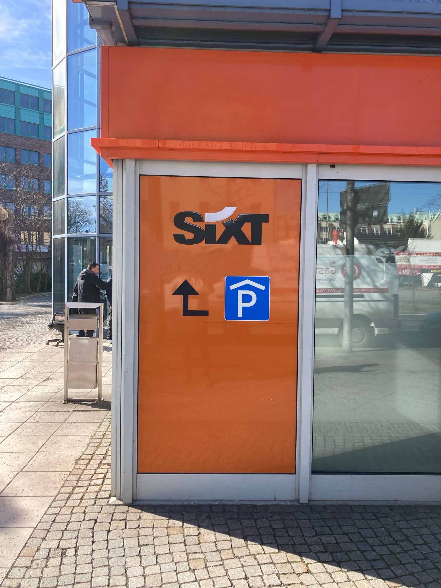 SIXT Autovermietung Berlin Reinickendorf, Scharnweberstr. 140 in Berlin