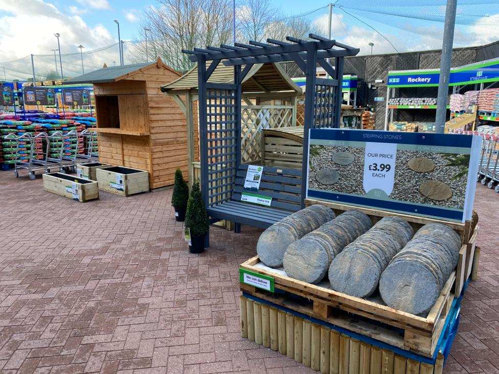 B&M's brand new store in Warrington boasts an extensive Garden Centre range; everything from fencing and aggregate, to planters and sheds.
