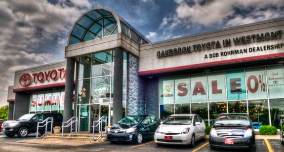 Oakbrook Toyota in Westmont