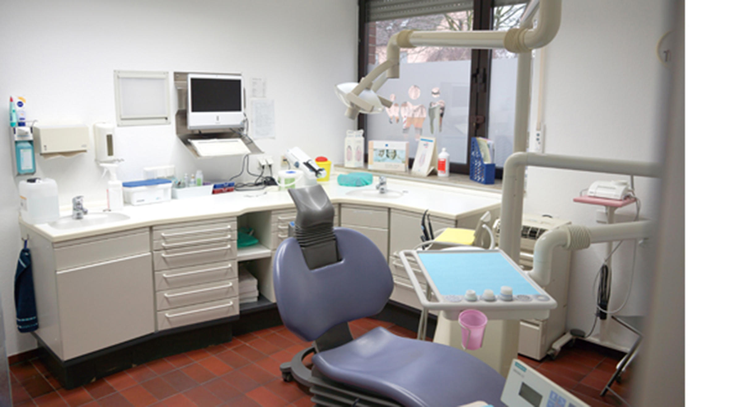 Kundenbild groß 2 Praxis für Zahnmedizin ZA & M.B.A. A. Barthelmey