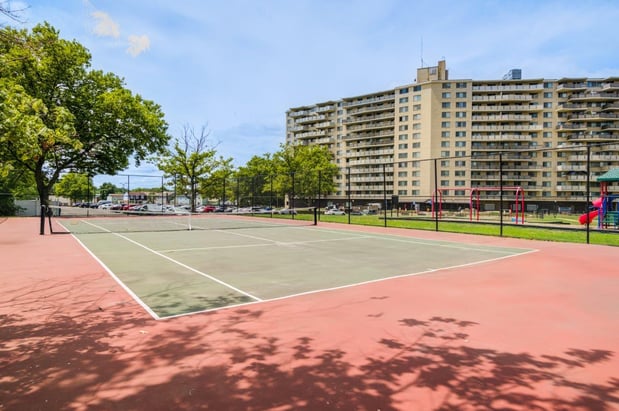 Images Towers of Windsor Park Apartment Homes