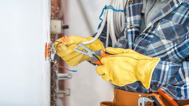 Images Fast Fix Electrician San Diego