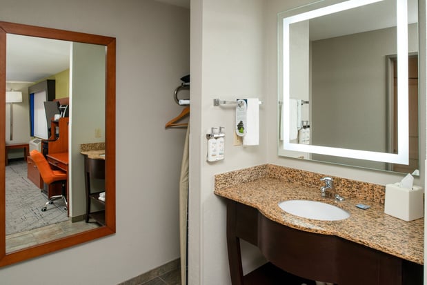 Images Holiday Inn Express & Suites Farmington (Bloomfield) by IHG