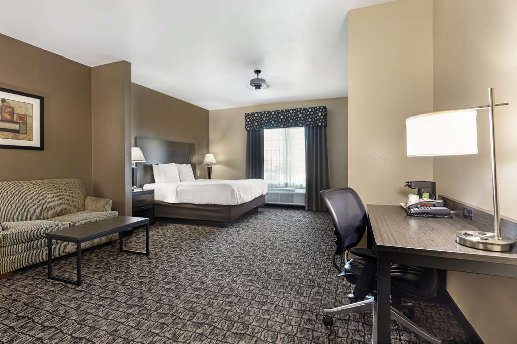 ADA King Suite