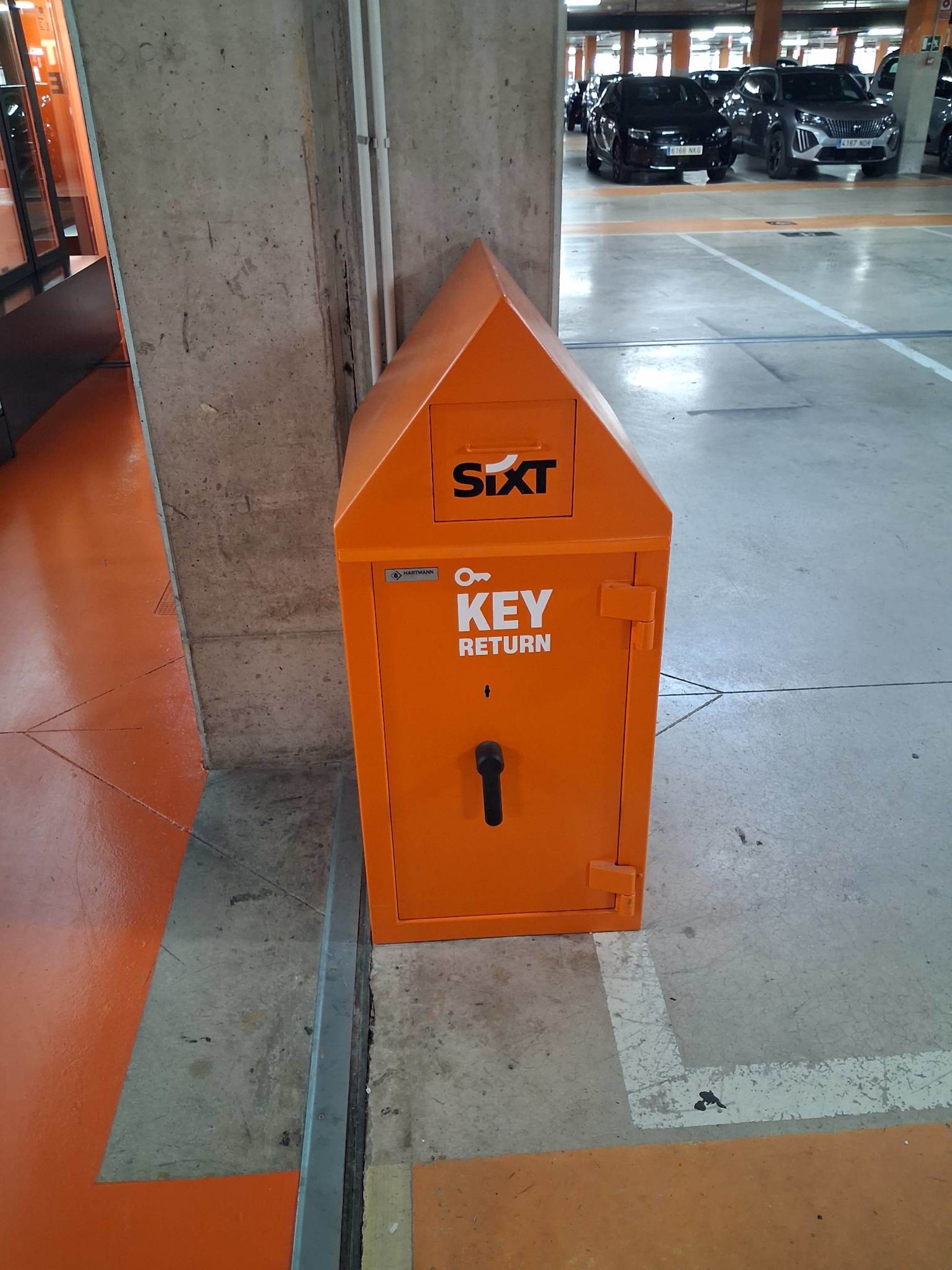 SIXT Alquiler de Coches - Valencia Aeropuerto (VLC) 13