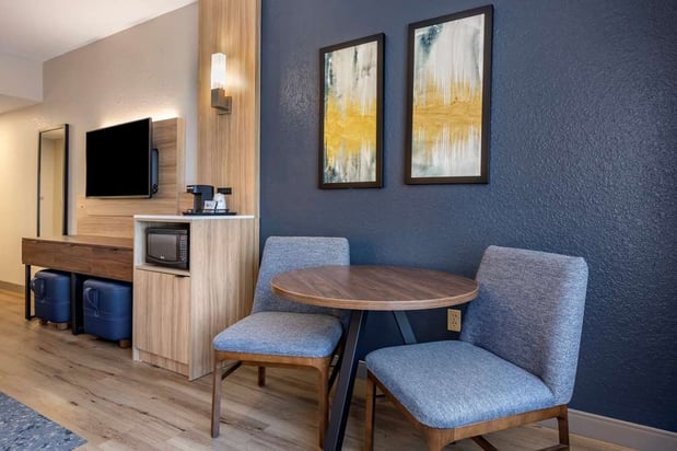 Images Best Western Plus Orlando East- UCF Area