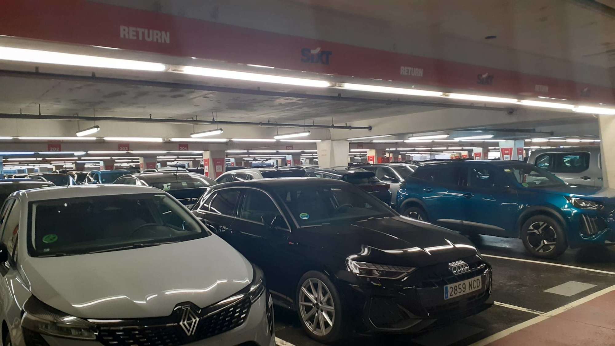 SIXT Alquiler de Coches - Bilbao Aeropuerto (BIO) 21