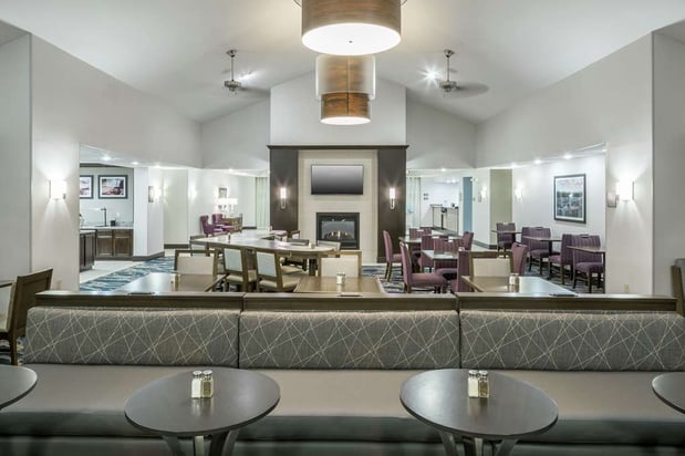 Images Homewood Suites by Hilton Cedar Rapids North