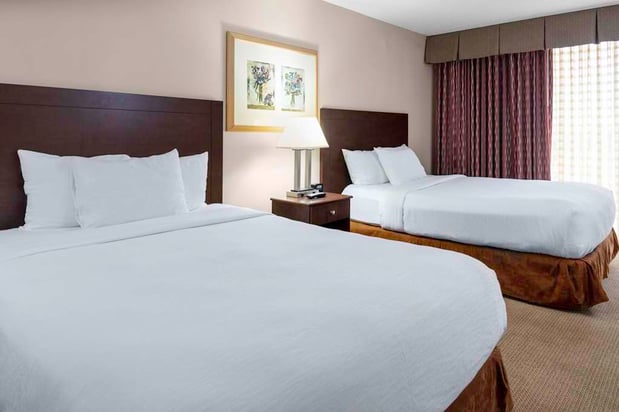Images Embassy Suites by Hilton Kansas City Plaza