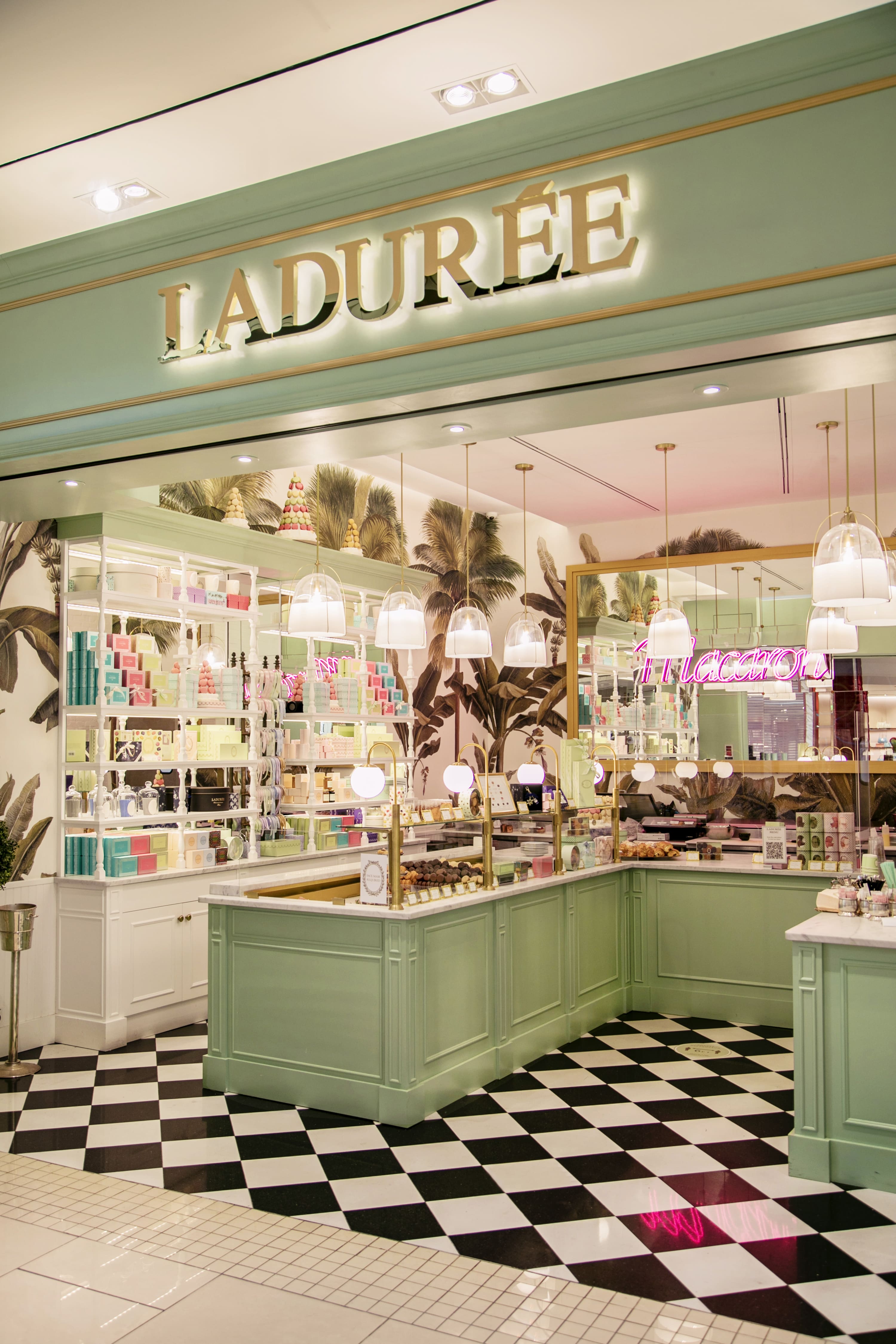 Ladurée Aventura Mall Image