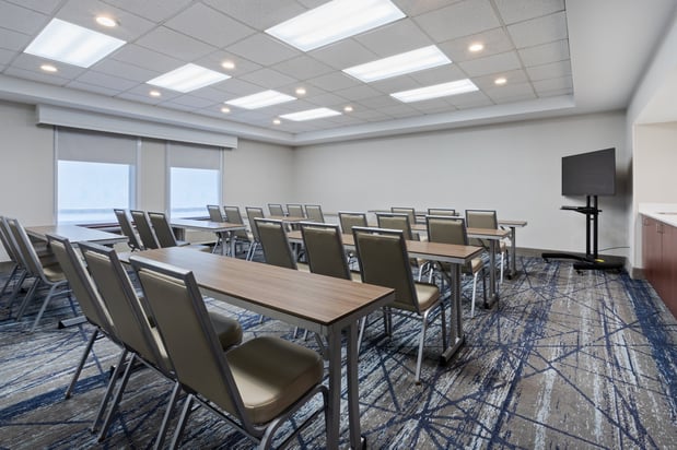 Images Holiday Inn Express & Suites Cincinnati Riverfront by IHG