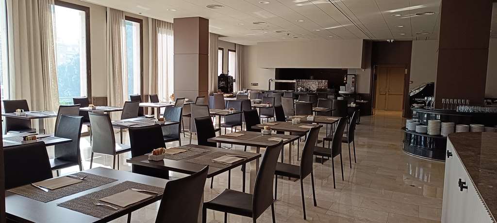 Best Western Premier CMC Girona