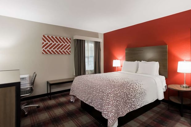 Images SureStay by Best Western Higginsville