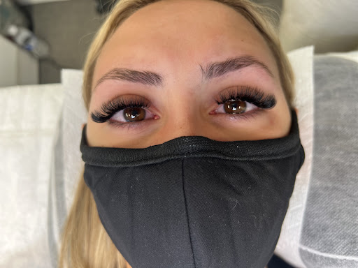 Images Adri Glamour Lashes