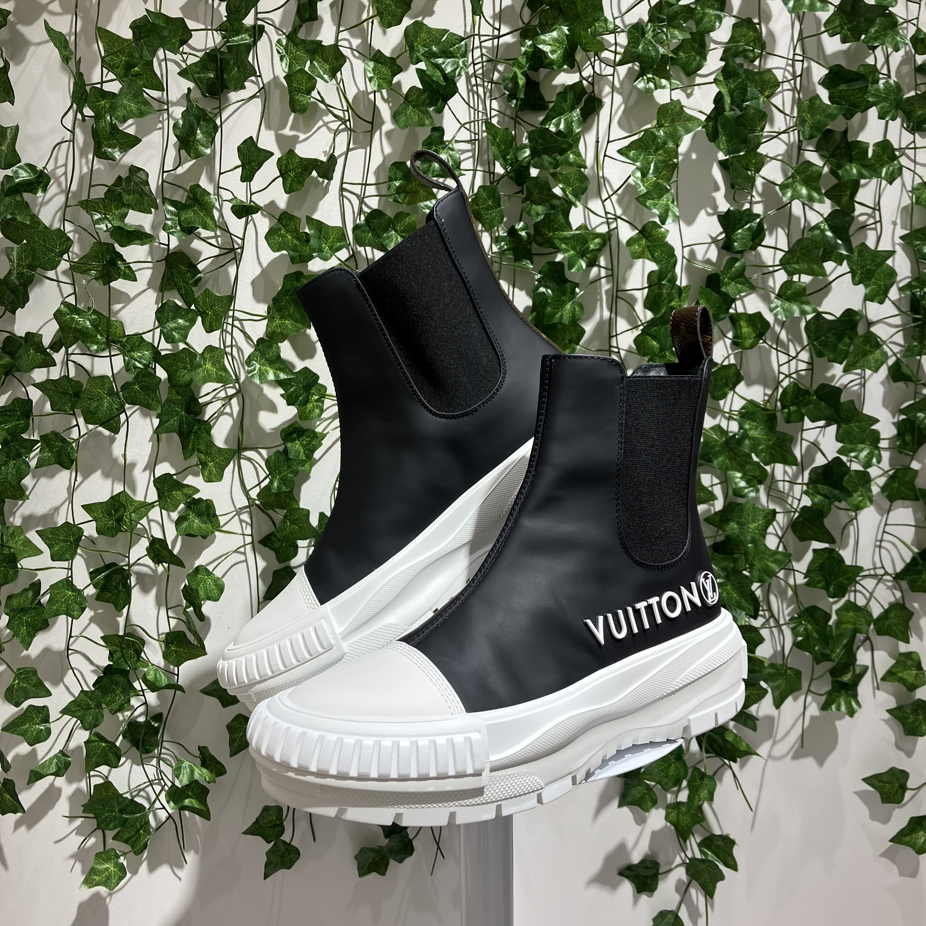 Images KOMEHYO（コメ兵）買取センター日南山形屋