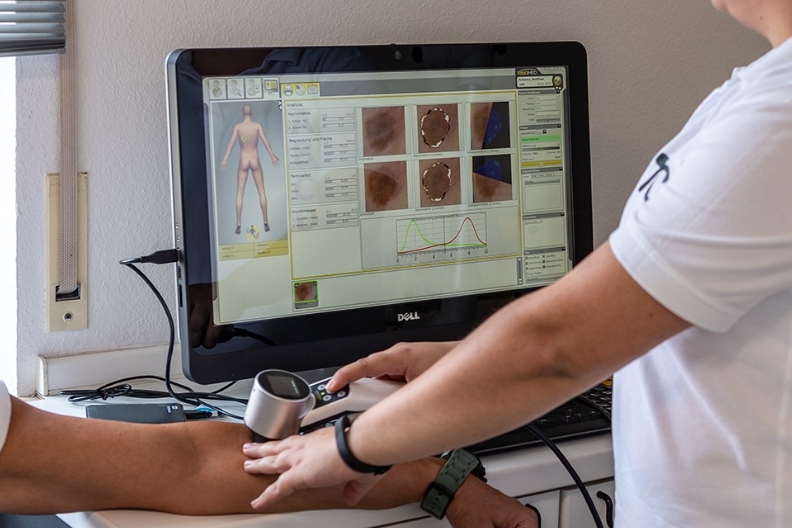 ALDERMA Praxis Klinik Dr. Titzmann, Morellstraße 33 in Augsburg