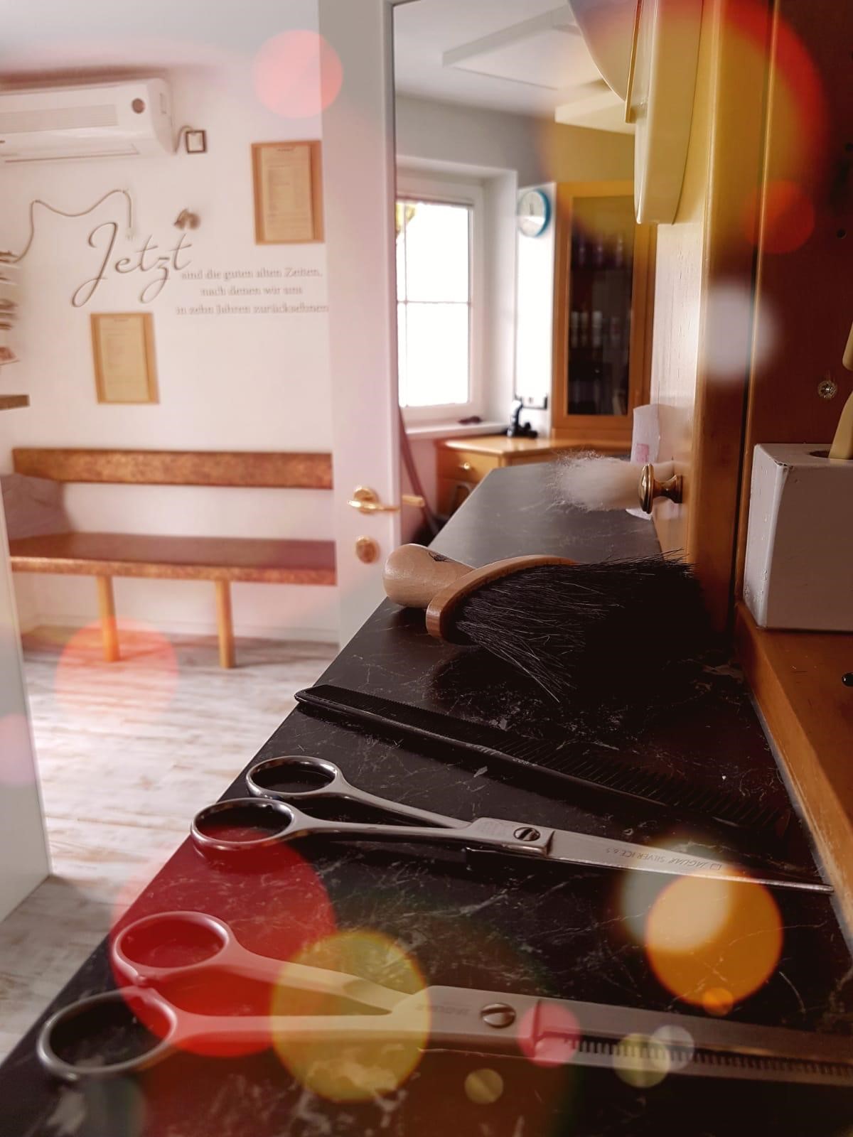 Sir Exclusiv - Spezialherrenfrisiersalon Gerald Laimer, Hammerstraße 35 in Oberalm