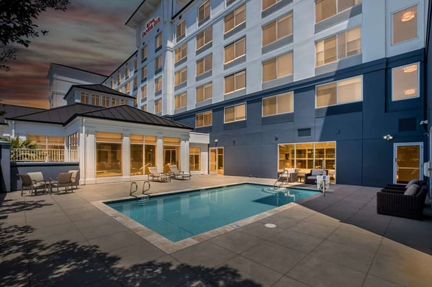 Images Hilton Garden Inn San Mateo