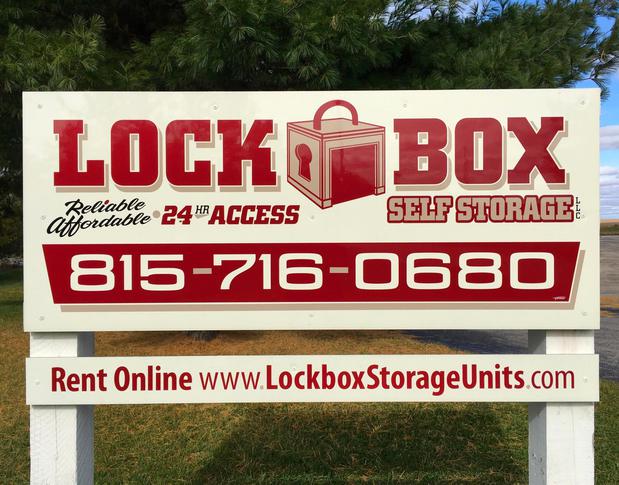 Images Lockbox Self Storage LLC - Mount Morris, IL