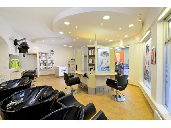 Haarscharf Frisör, Loferer Straße 14 in Saalfelden am Steinernen Meer