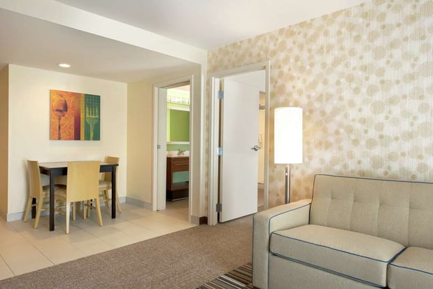 Images Home2 Suites by Hilton Milwaukee Airport