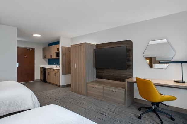 Images Holiday Inn Express & Suites Terre Haute by IHG
