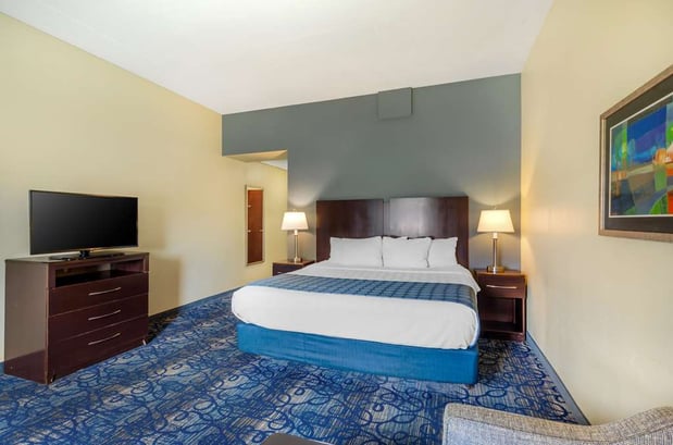 Images Best Western Plus Waynesboro Inn & Suites Conference Center