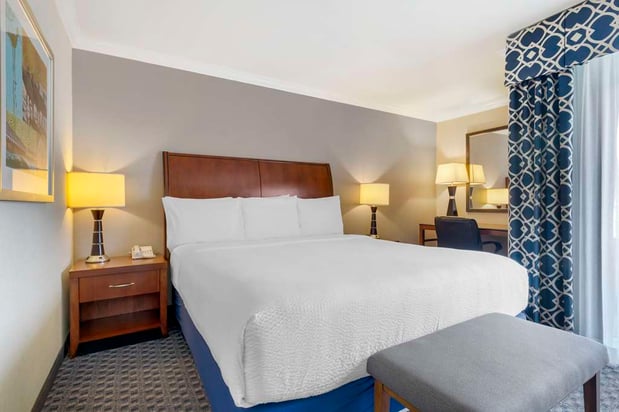 Images Best Western Plus Marina Shores Hotel